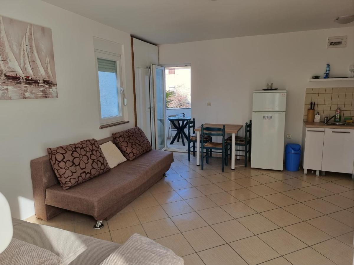 Apartment Aqua Near The City Beach Novalja Εξωτερικό φωτογραφία