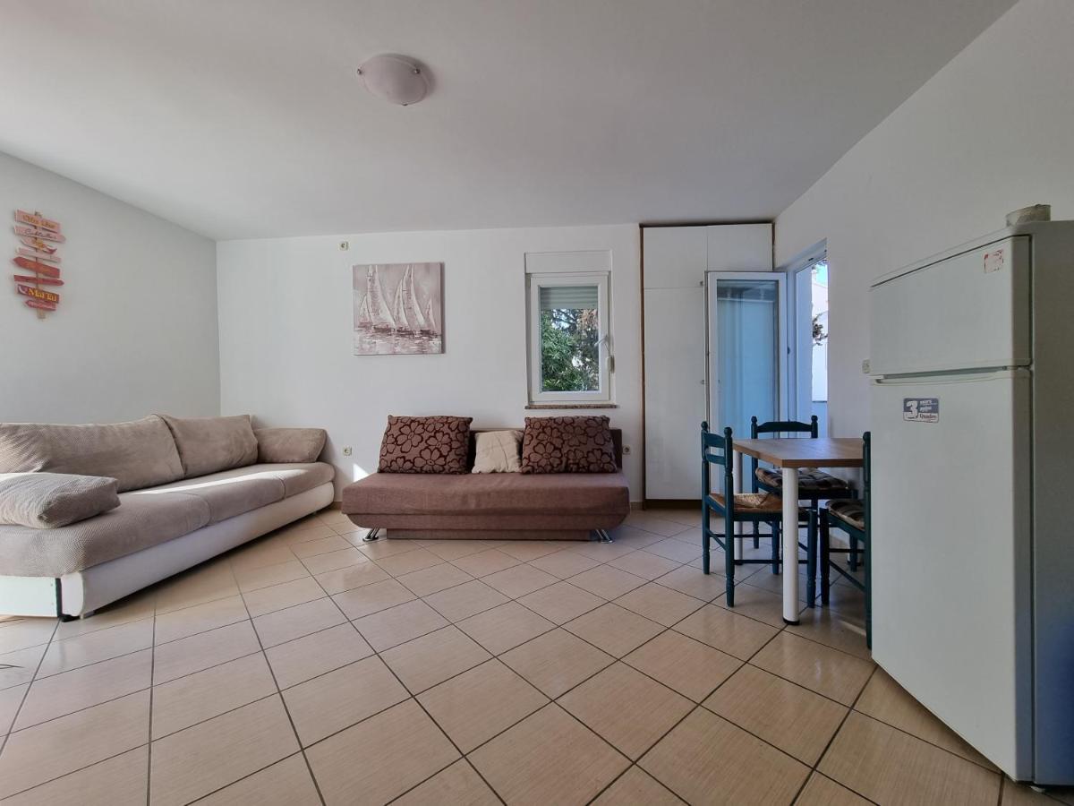 Apartment Aqua Near The City Beach Novalja Εξωτερικό φωτογραφία