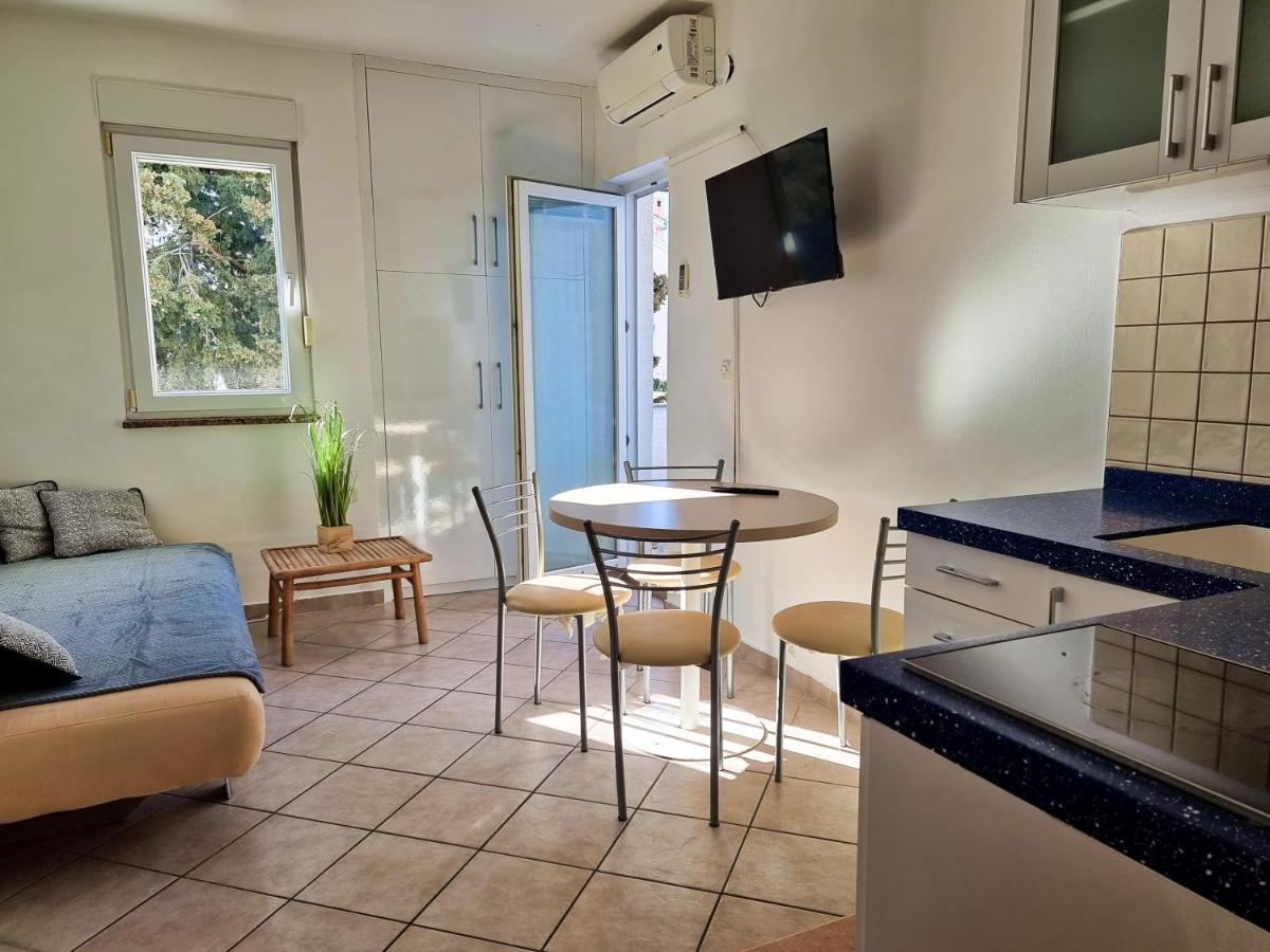 Apartment Aqua Near The City Beach Novalja Εξωτερικό φωτογραφία